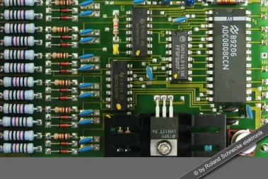 Platine für die Anzeigesteuerung in einer Industrieanlage